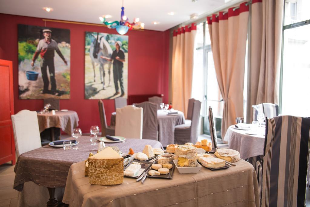 Hotel Et Restaurant Le Regina Le Puy-en-Velay Exteriör bild